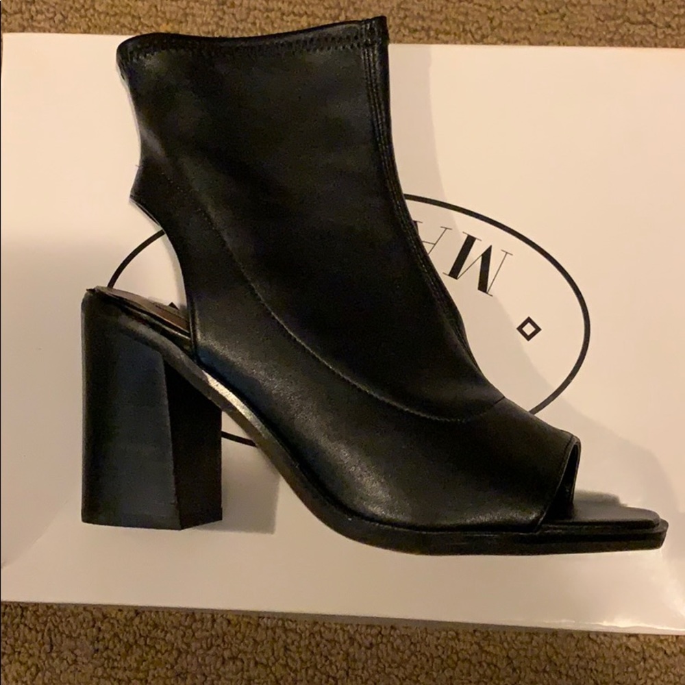 Steve Madden Elize - Open Toe Block Heels